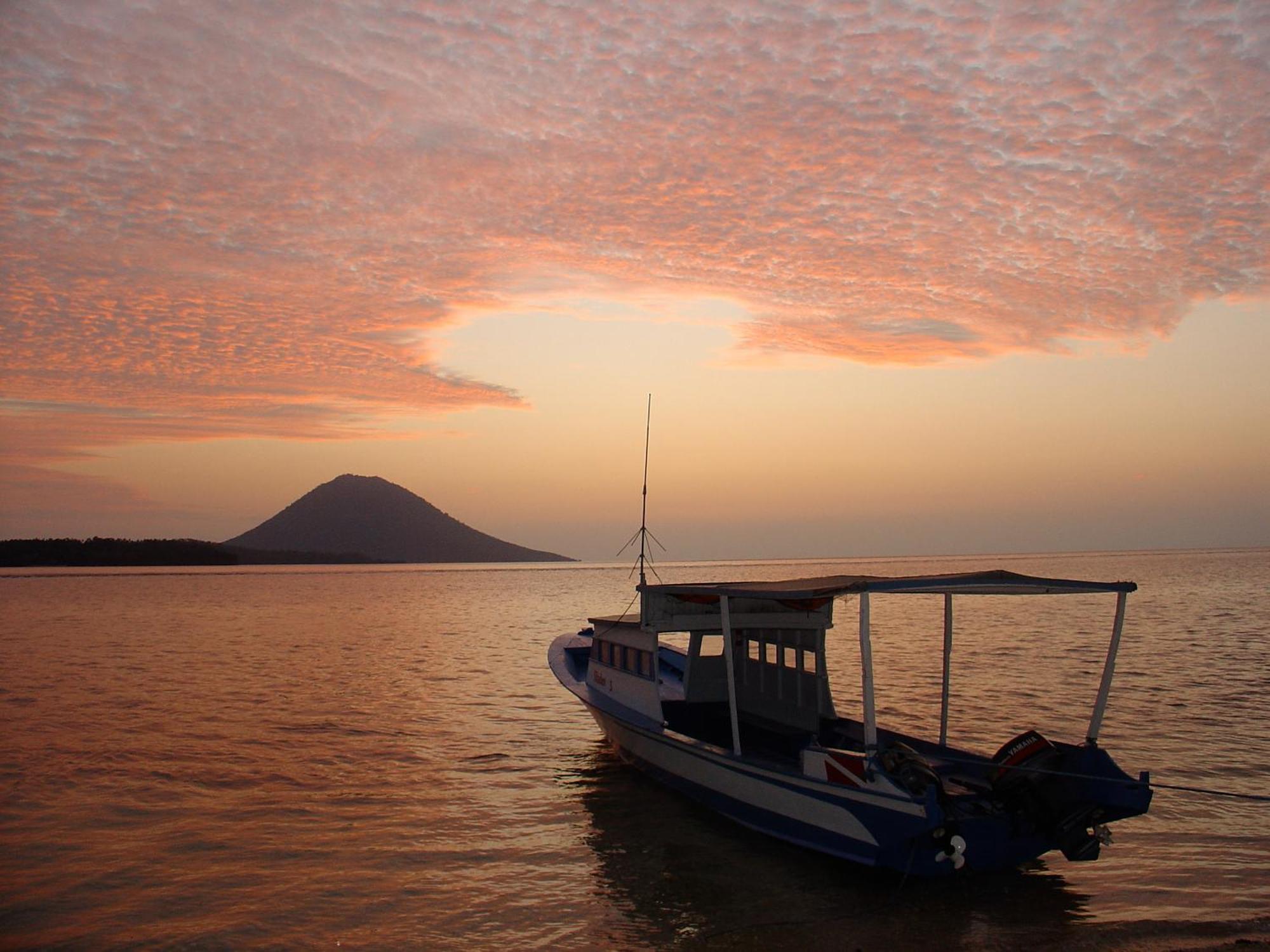 Siladen Resort & Spa Bunaken Luaran gambar