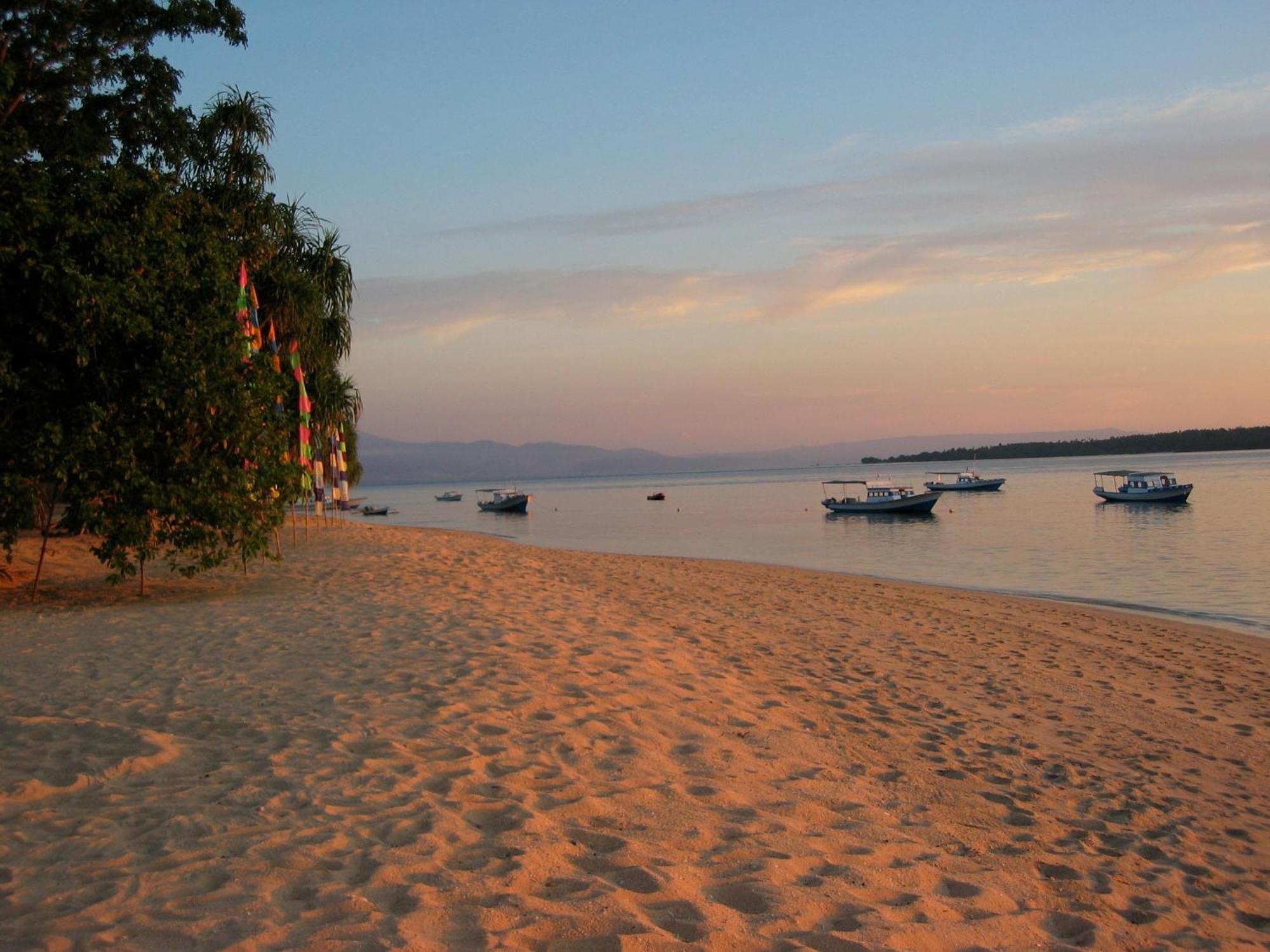 Siladen Resort & Spa Bunaken Luaran gambar